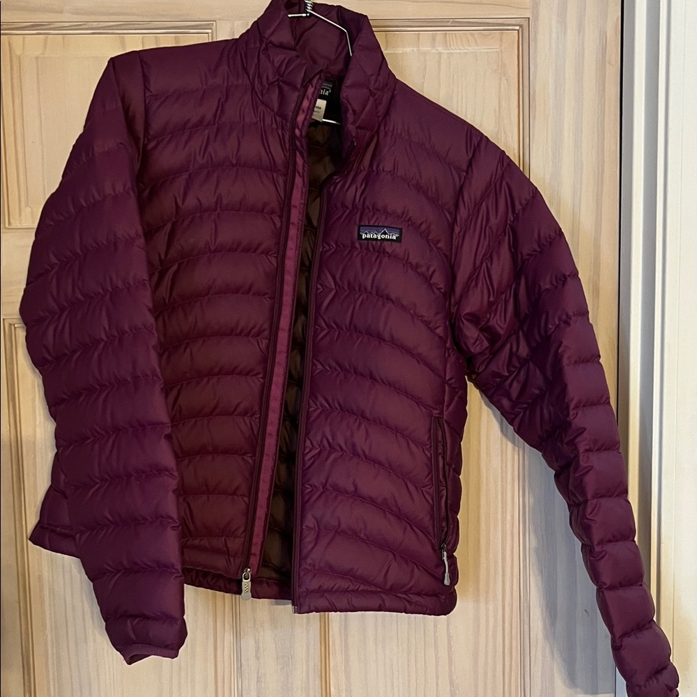 Patagonia Women's Burgundy Puff Jacket